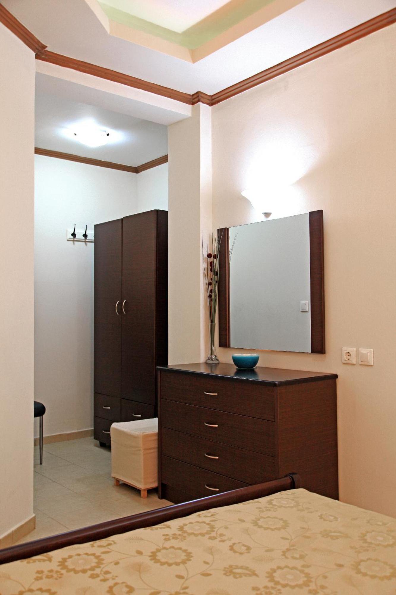 Dionysus Apartments & Suites Ierissos Quarto foto